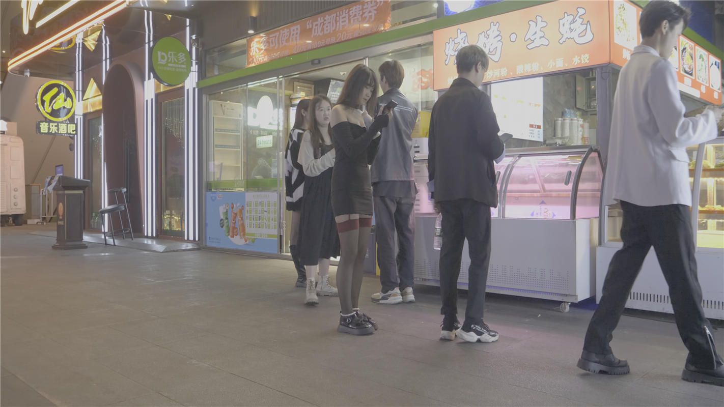 [都市丽人]成都太古里街拍023